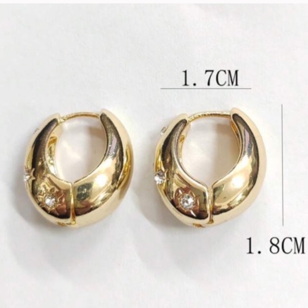 NEW! Anthropologie
Celestial Stars Crystal Dome Huggies Hoop Gold Earrings - Picture 6 of 9